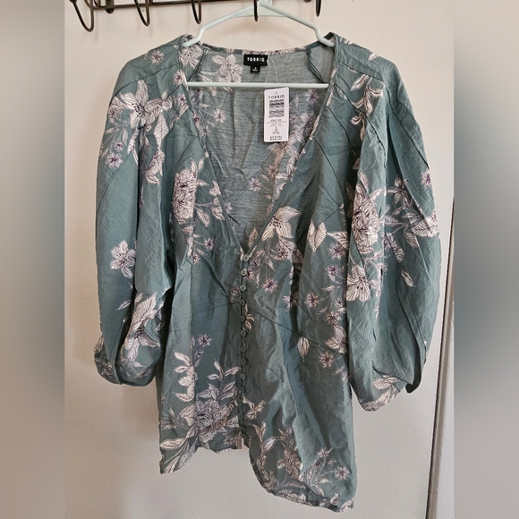 torrid Tops - Floral Button-Down Blouse
